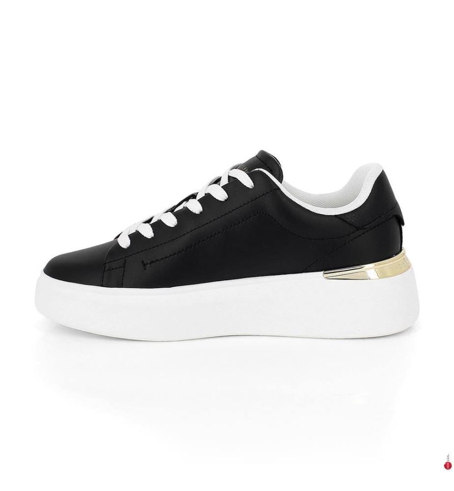 Sneakers - Weiss und Schwarz