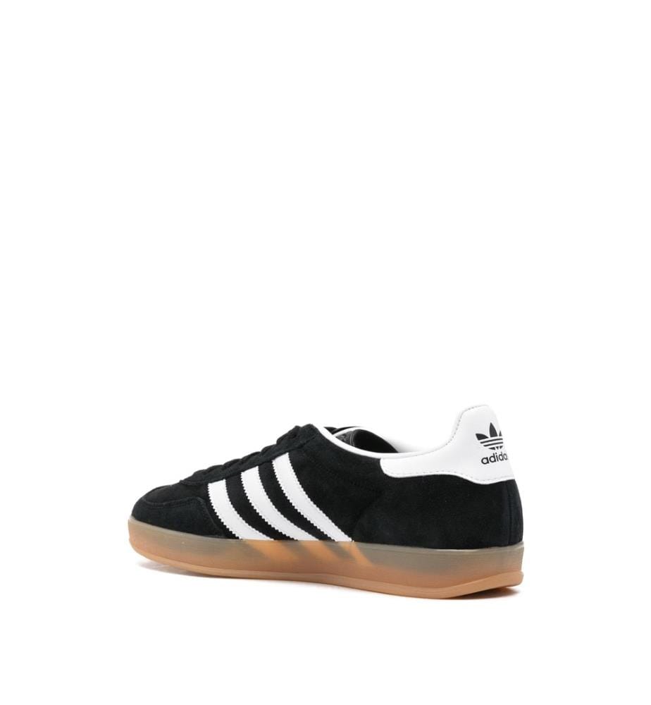 Sneaker – Schwarz