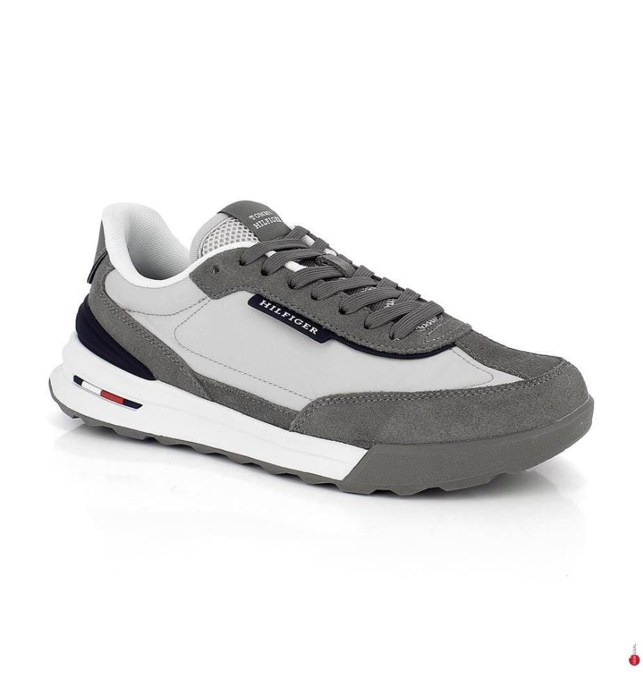 Sneakers – Grau