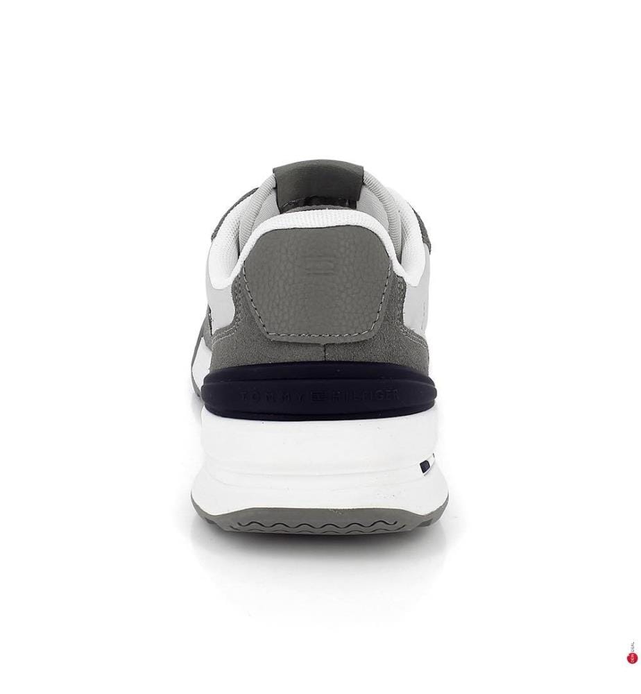Sneakers – Grau