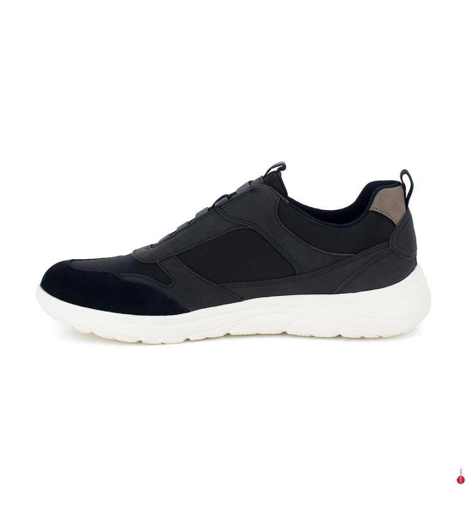 Sneaker – Schwarz