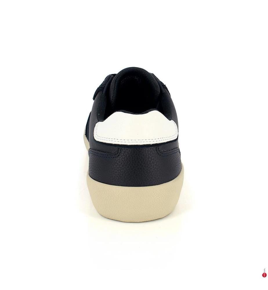 Sneaker – Schwarz