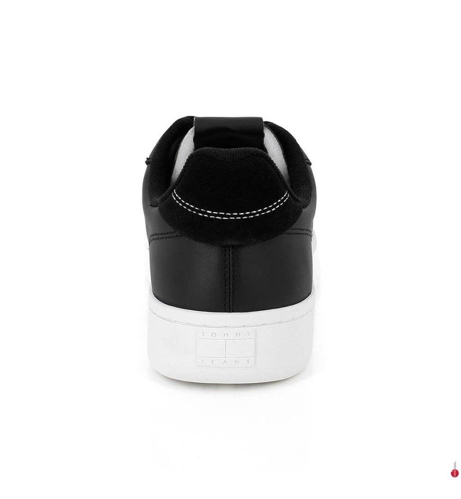 Sneaker – Schwarz