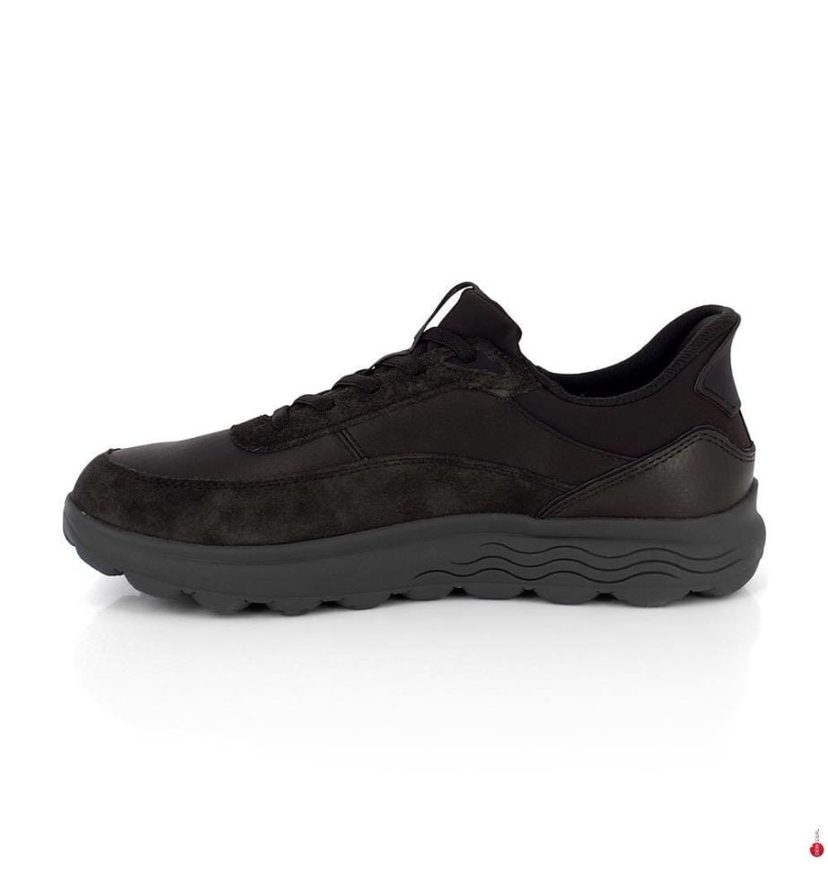 Sneaker – Schwarz