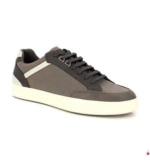 Sneakers – Grau
