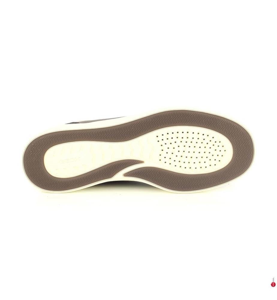 Sneakers – Grau