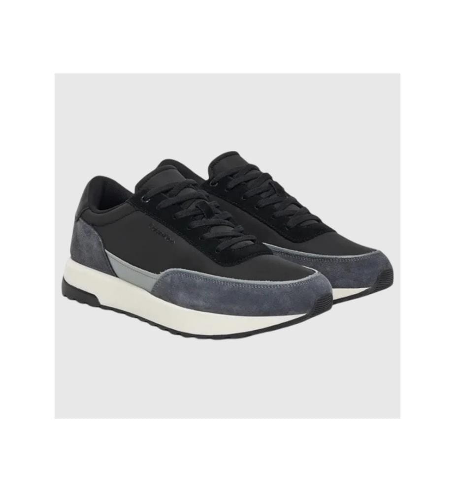 Sneaker – Schwarz