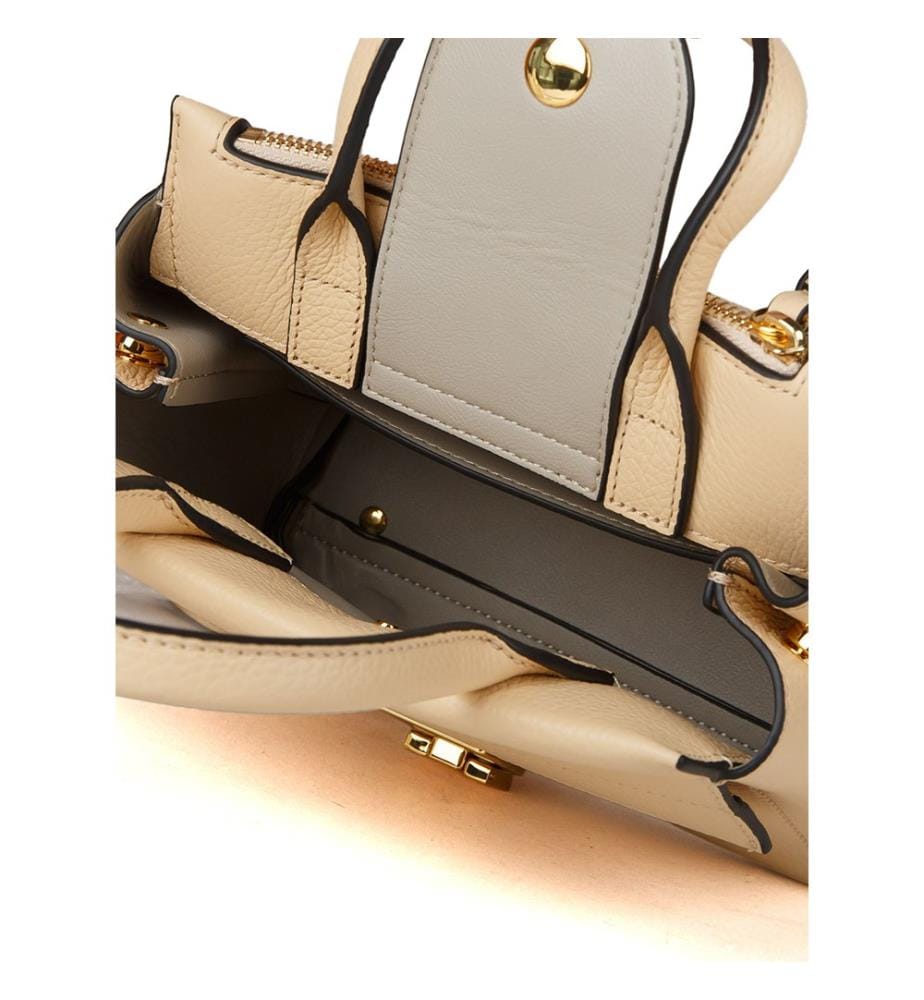 Arlettis Tasche mit oberem Griff - Genarbtes Leder - Betulla