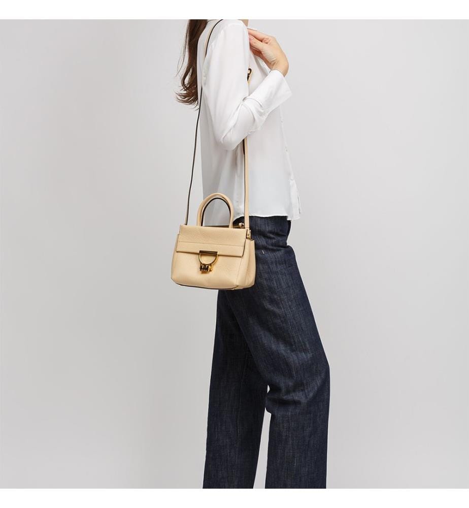 Arlettis Tasche mit oberem Griff - Genarbtes Leder - Betulla