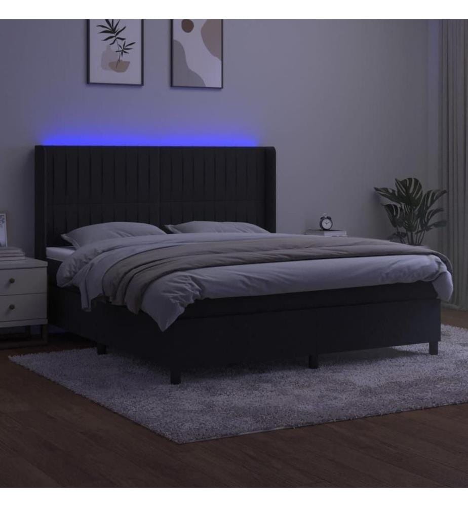 Sommier tapissier avec matelas et LED Noir 180x200 cm Velours