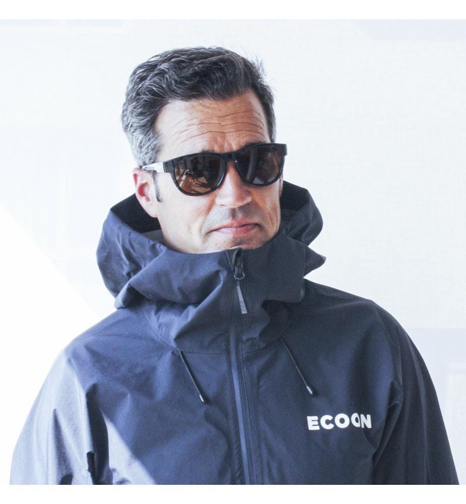 Sport sunglasses - Glossy black frame with brown lenses