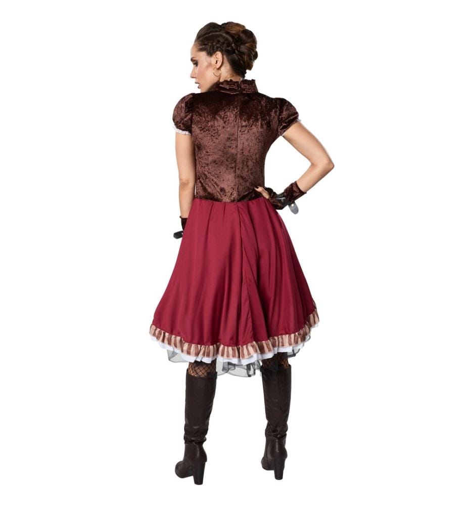 Femme noble steampunk