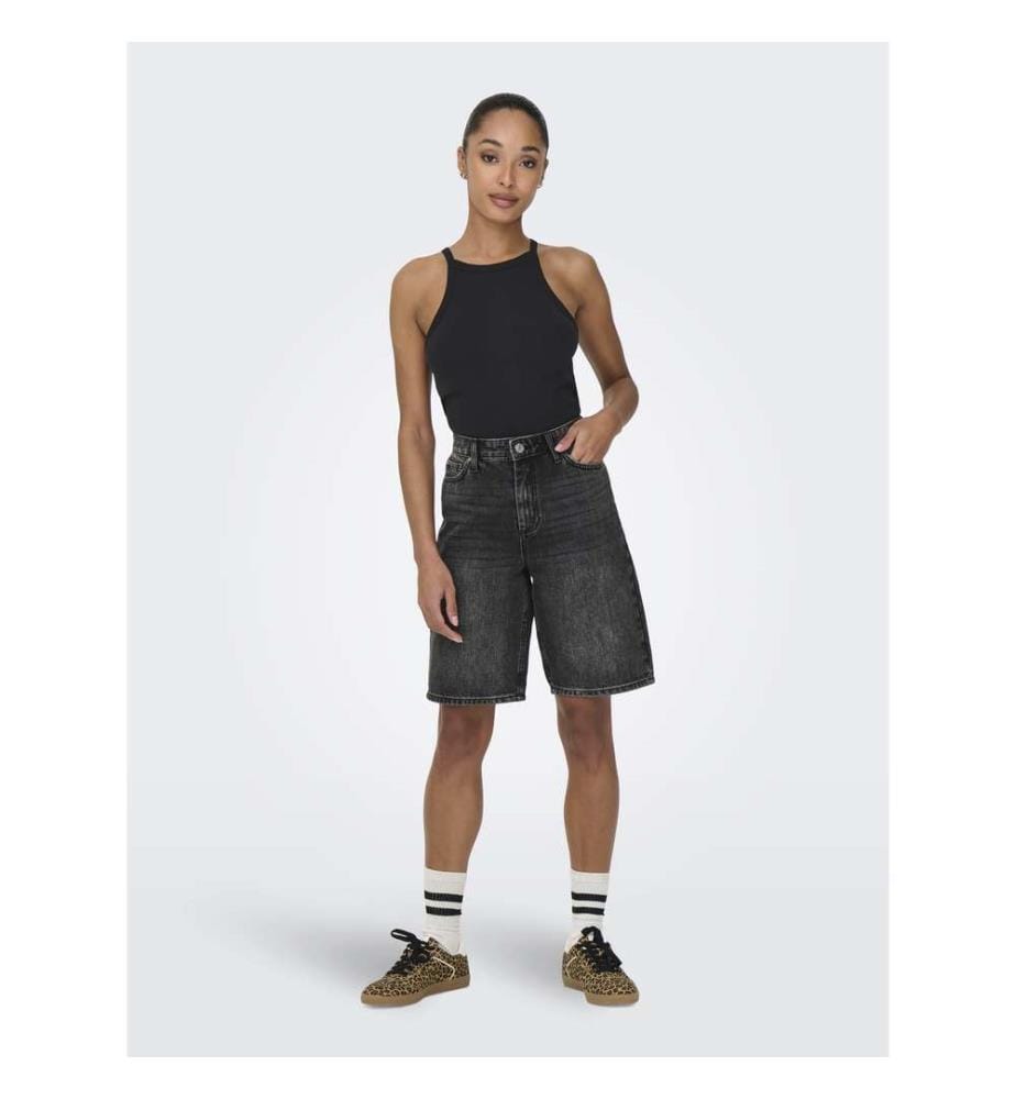Short - Washed Black