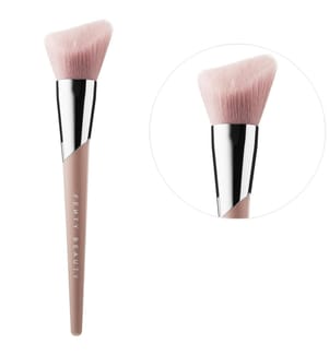 Fenty Beauty Cheek Hugging Bronzing Brush