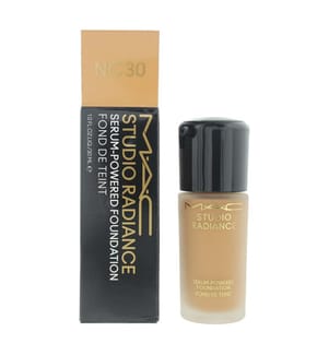 Studio Radiance Serum Powered Foundation #NC30 30ml
