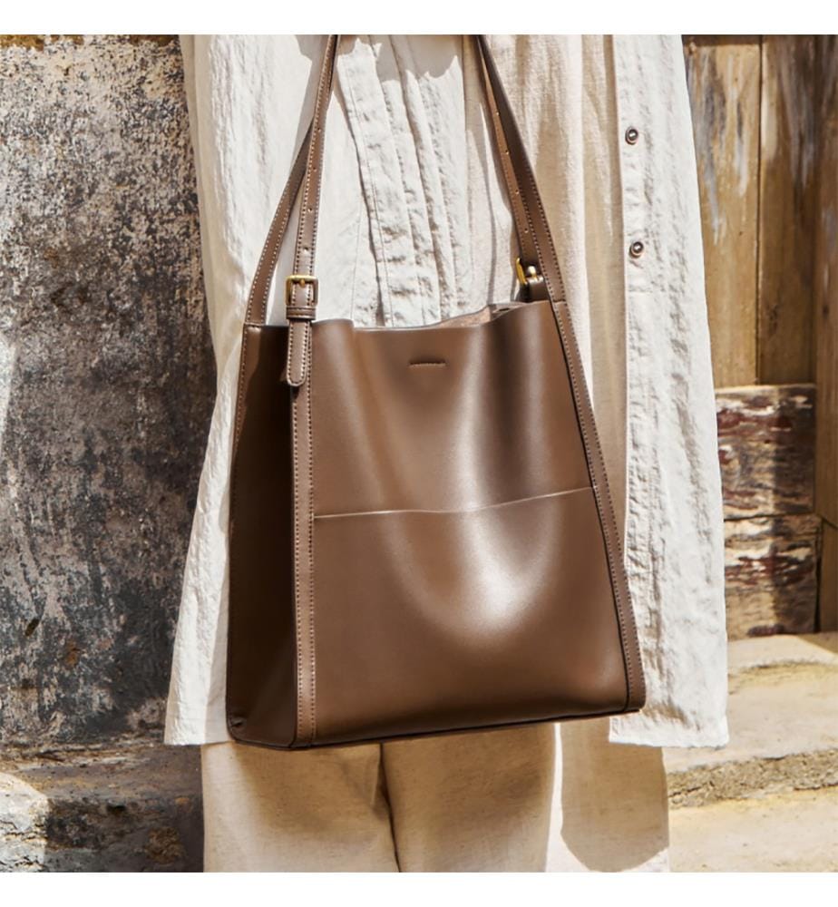 Mini Allzwecktasche aus weichem Leder - Kaffee