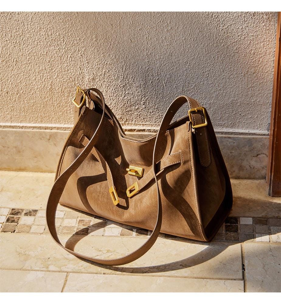 Luxe Slouch Lock Shoulder Bag - Camel