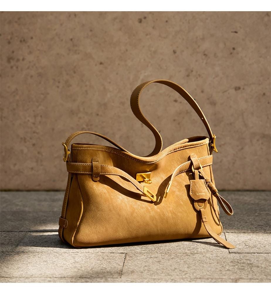 Luxe Fortune Chime Schultertasche - Kamel