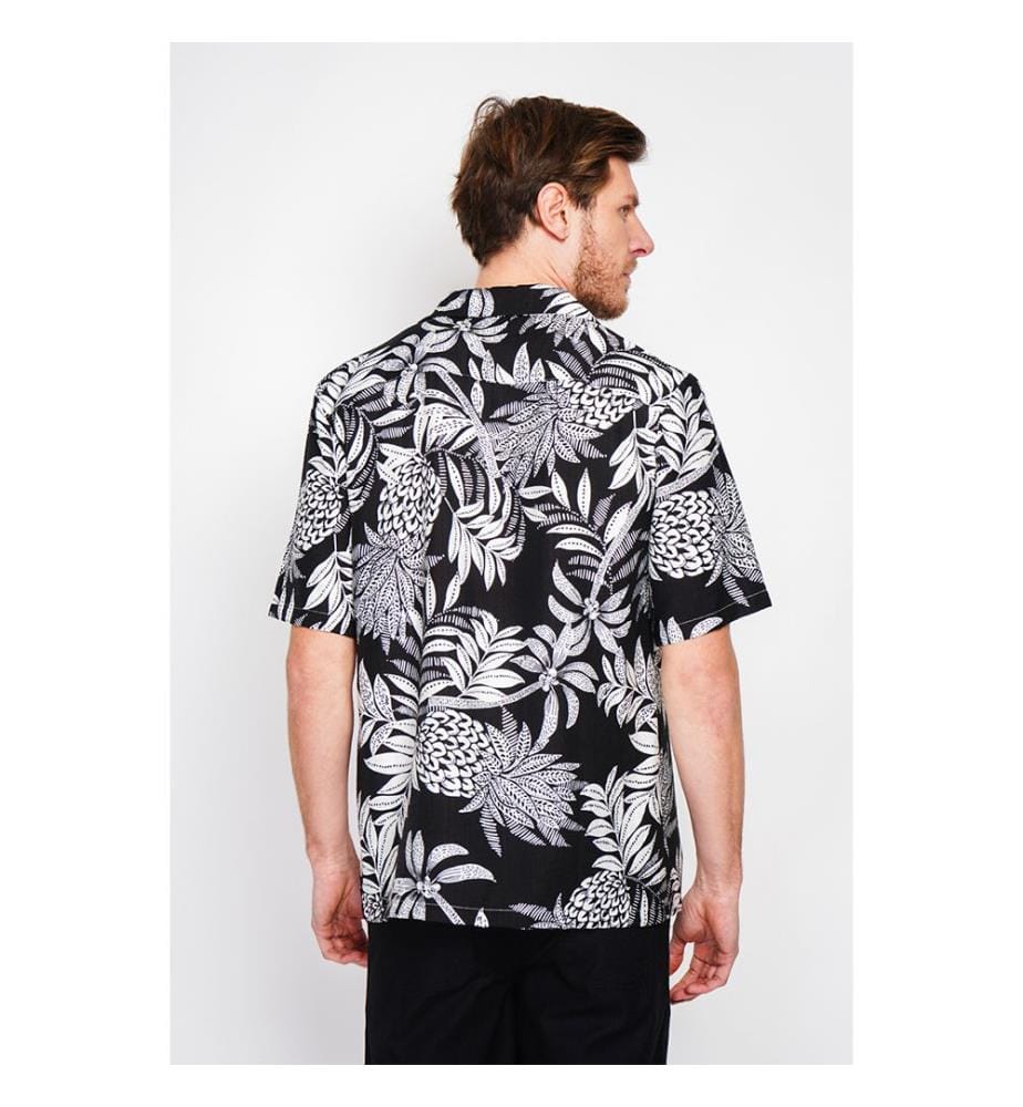 Hawaiihemd mit kurzen Ärmeln, vorne geknöpft, mit Brusttasche - Schwarz