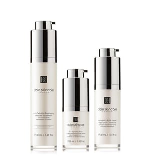 3-teiliges Anti-Aging-Routineset - 30 ml, 50 ml und 15 ml.