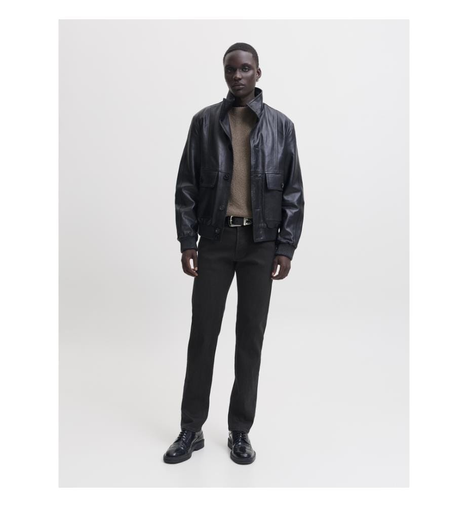 Jeans mit konischer Passform – Schwarz