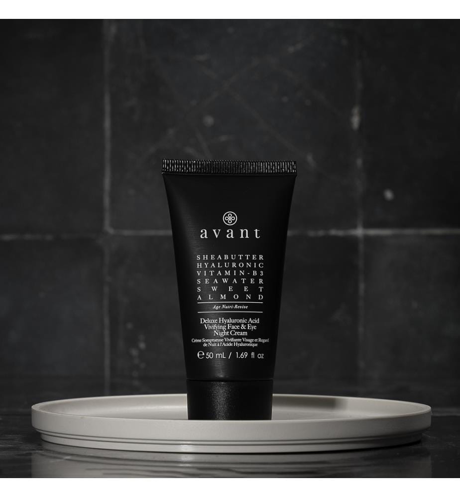 Üppige, belebende Nachtcreme für Gesicht und Augen mit Hyaluronsäure - 50 ml