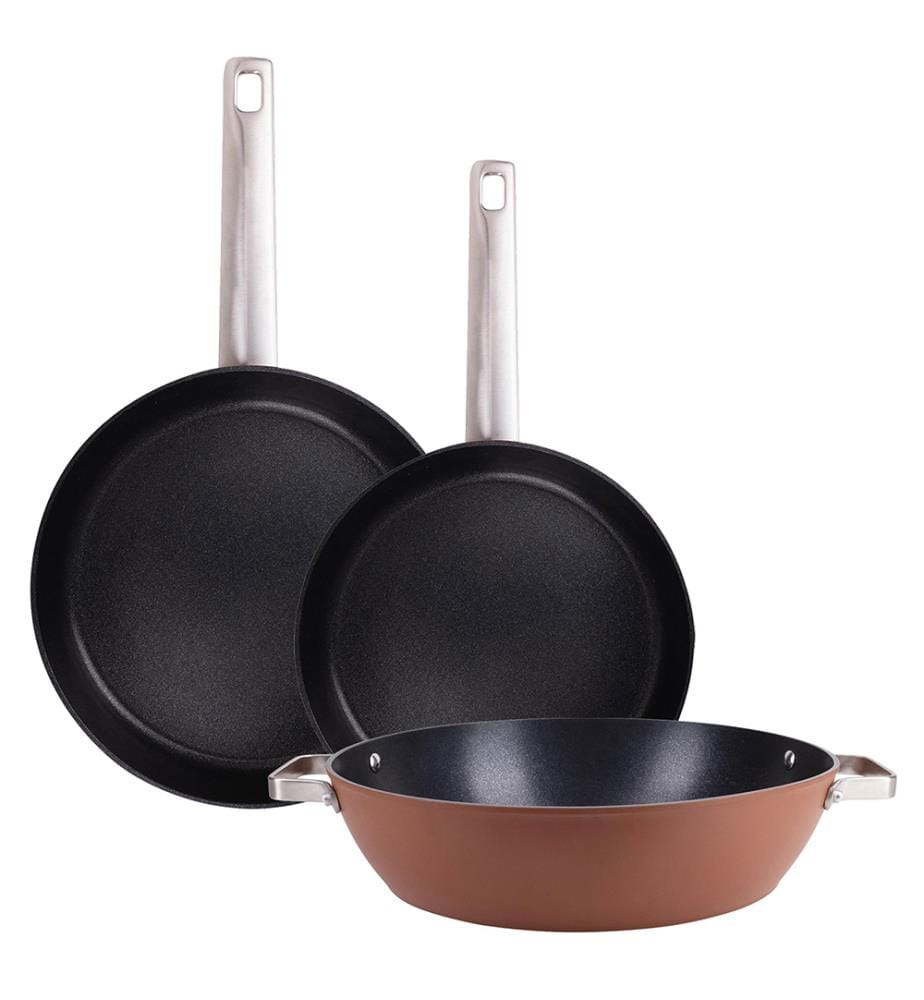 Set of 2 frying pans (Ø28x5cm and Ø30x5cm) + casserole dish (Ø32x8cm) in forged aluminium by AGROS San Ignacio","detected_source_language":"FR