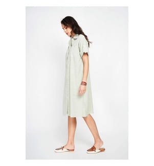 Robe chemise longue rayée à manches courtes et boutonnée - Vert amande