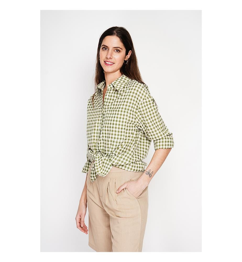 Camicia lunga oversize con taschino sul petto, maniche lunghe, a quadri - Cachi chiaro
