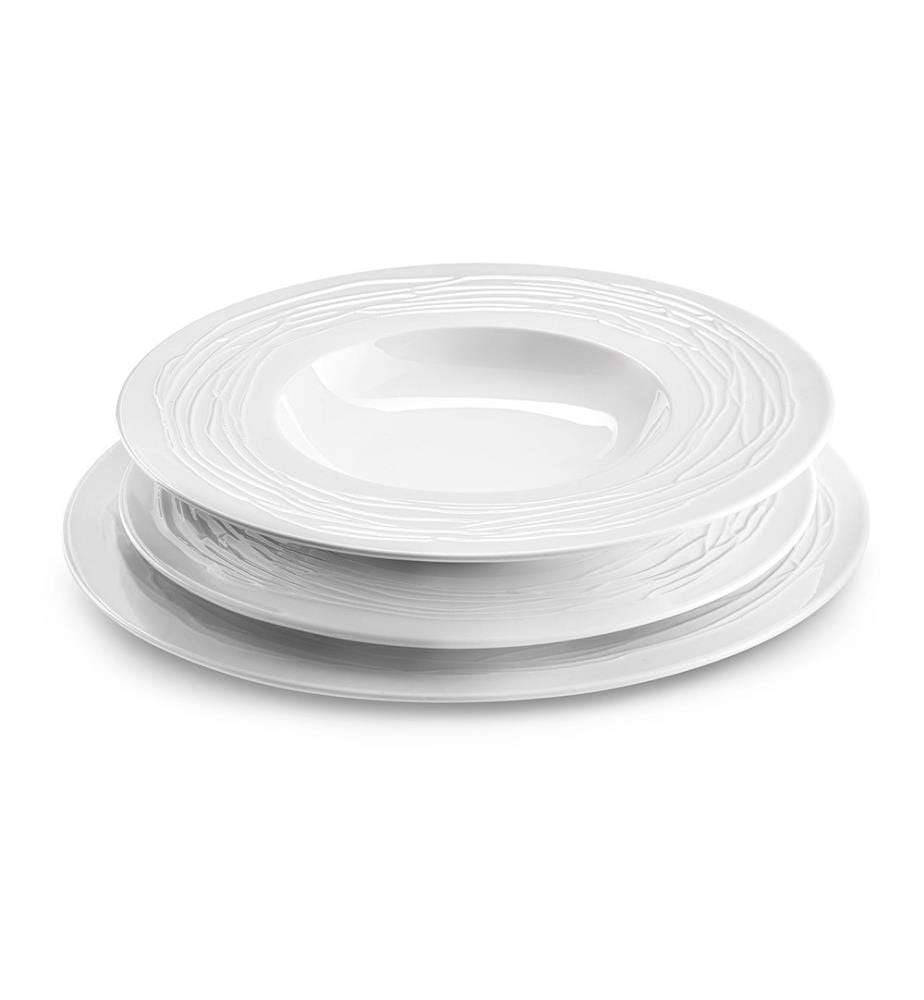 Lot de 18 Assiettes de Service en Porcelaine