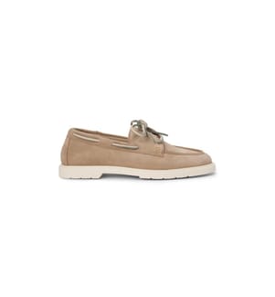 Chaussures bateau en daim à lacets légères - Sandalwood