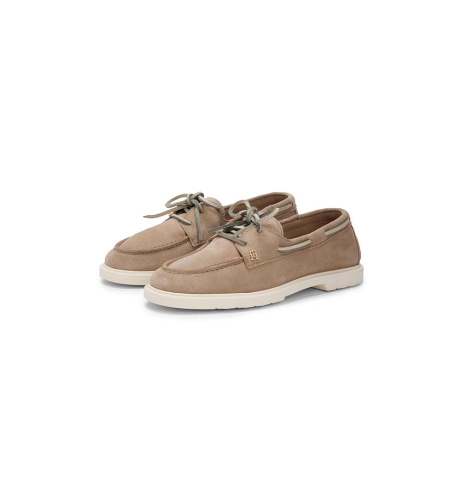 Chaussures bateau en daim à lacets légères - Sandalwood