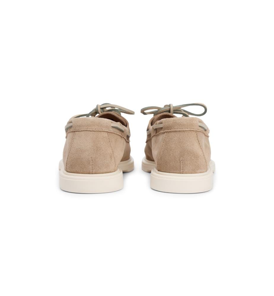 Chaussures bateau en daim à lacets légères - Sandalwood
