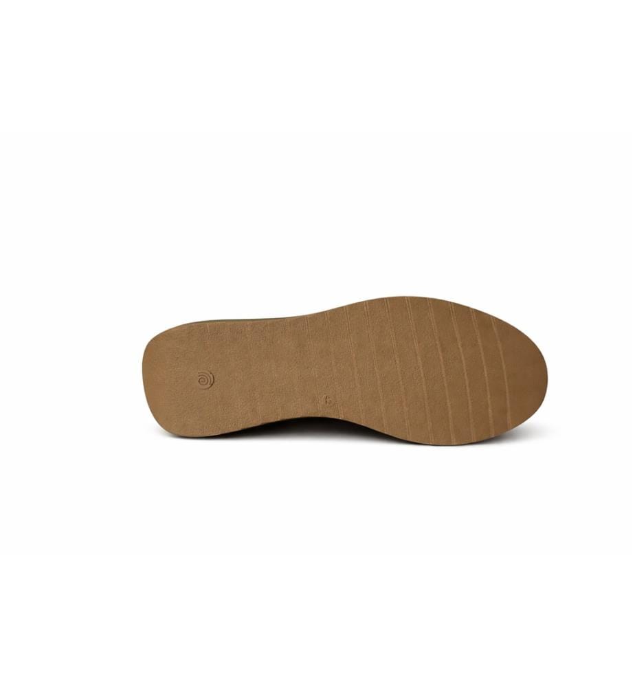 Sportschuh aus grünem Wildleder