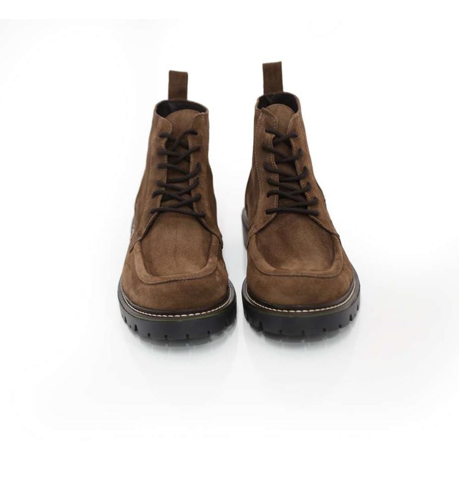 Hellbrauner Wildlederstiefel