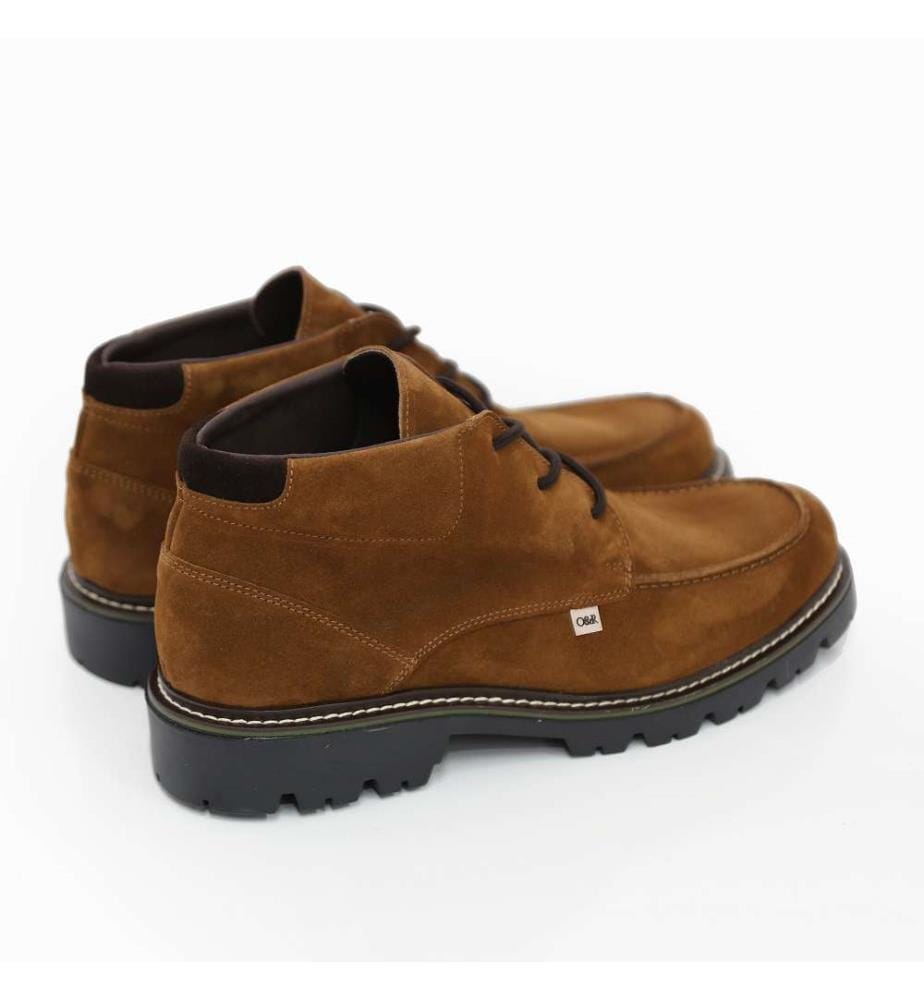 Hellbrauner Wildlederstiefel