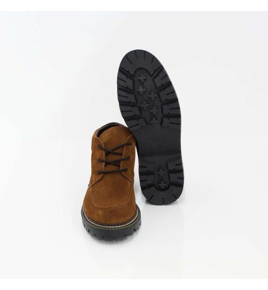 Hellbrauner Wildlederstiefel
