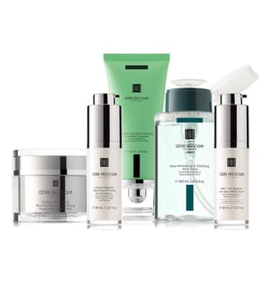 Coffret 5 pièces Routine Complète de Soin pour Toute la Journée - 2*30 ml, 50 ml, 100 ml & 200 ml