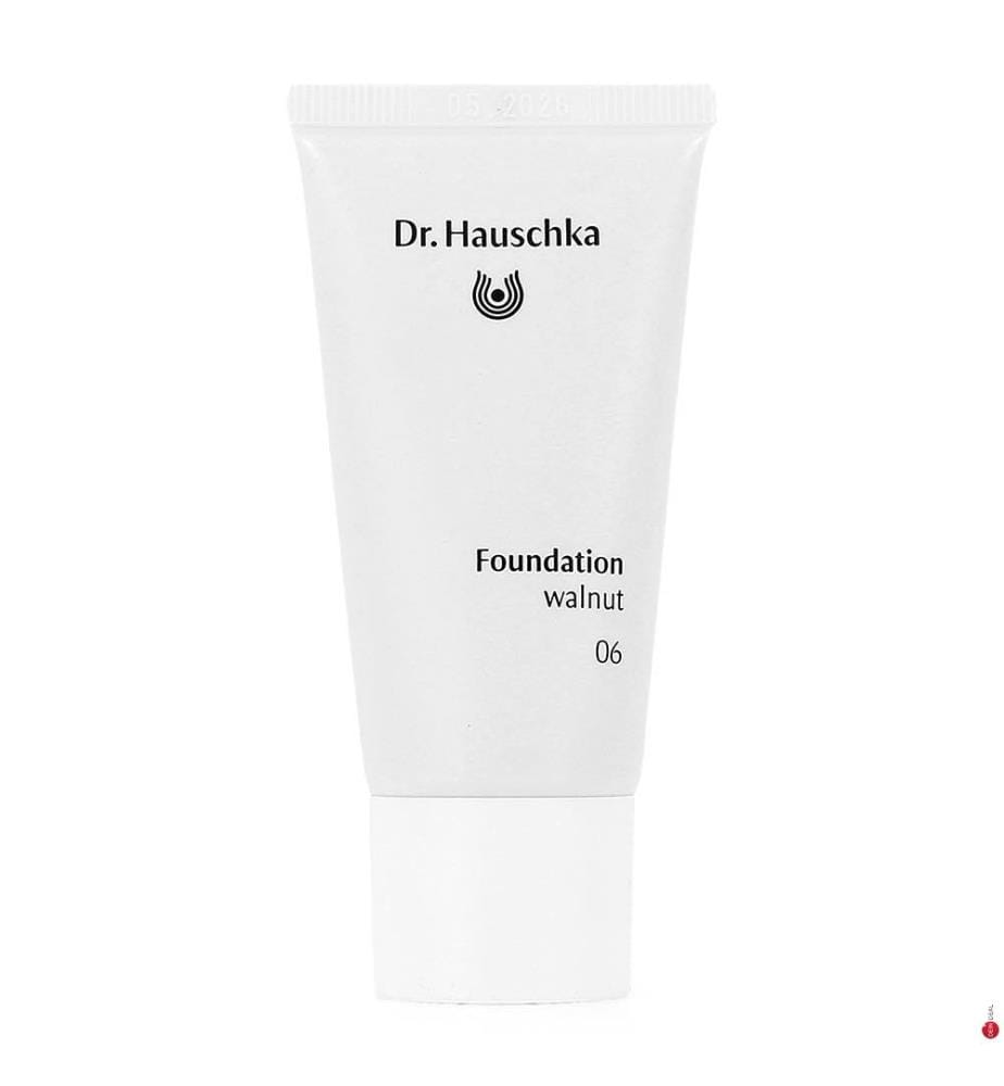 Foundation 06 Walnuss - 30 ml