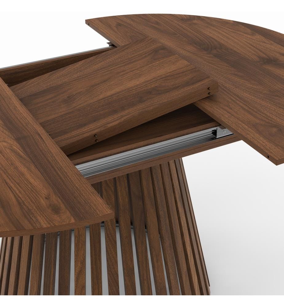 Table à manger ronde extensible Camélia effet noyer et pied lattes Ø110-150cm