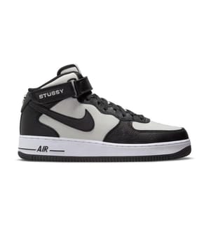 Sneaker – Schwarz