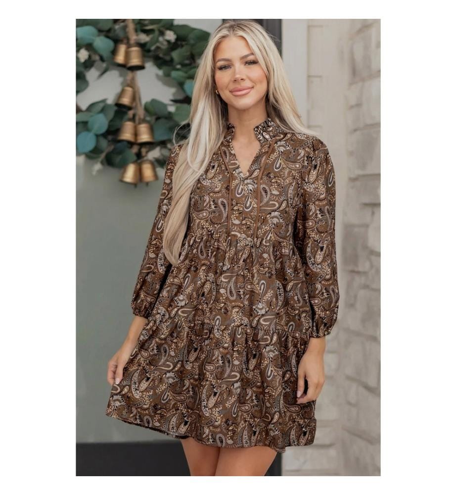 Short flowing dress with puffed sleeves and half-buttons in brown paisley print