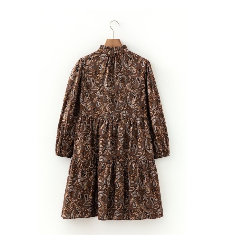 Short flowing dress with puffed sleeves and half-buttons in brown paisley print