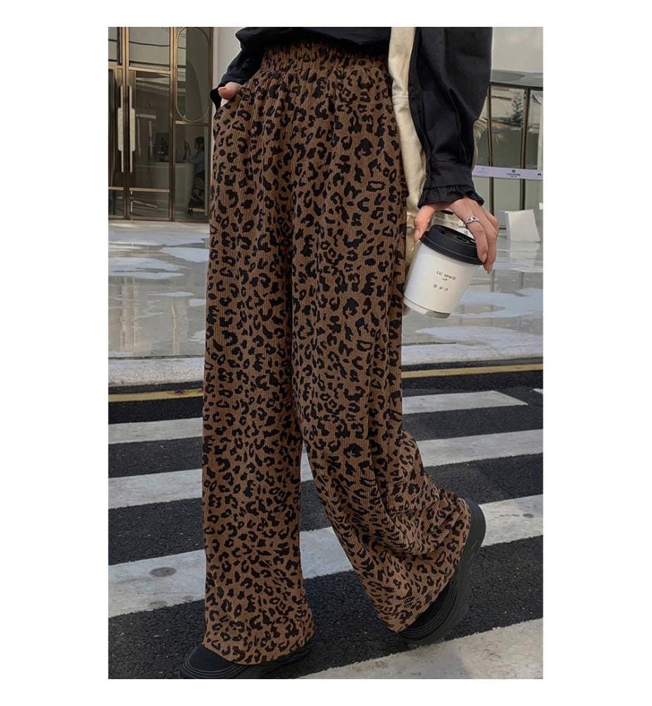 Ample Corduroy Pants - Brown