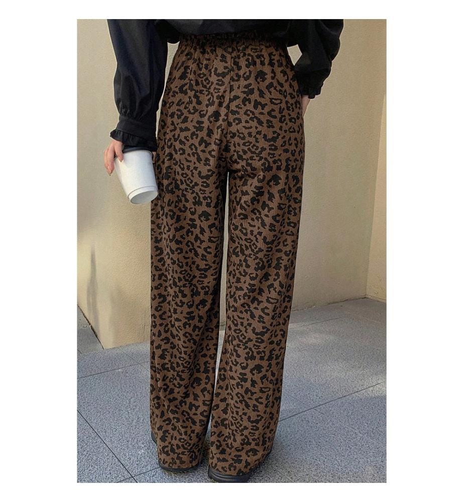 Ample Corduroy Pants - Brown