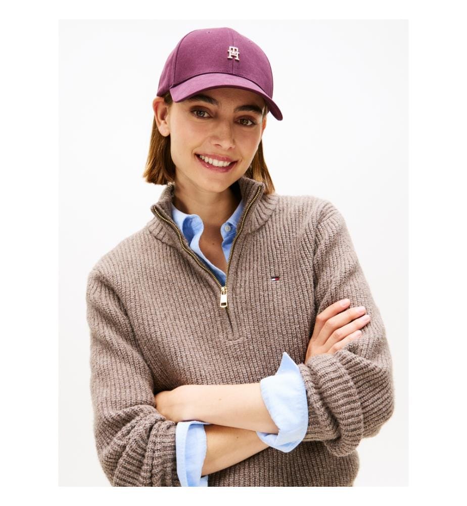 Chic Elevated Cap - Bordeaux