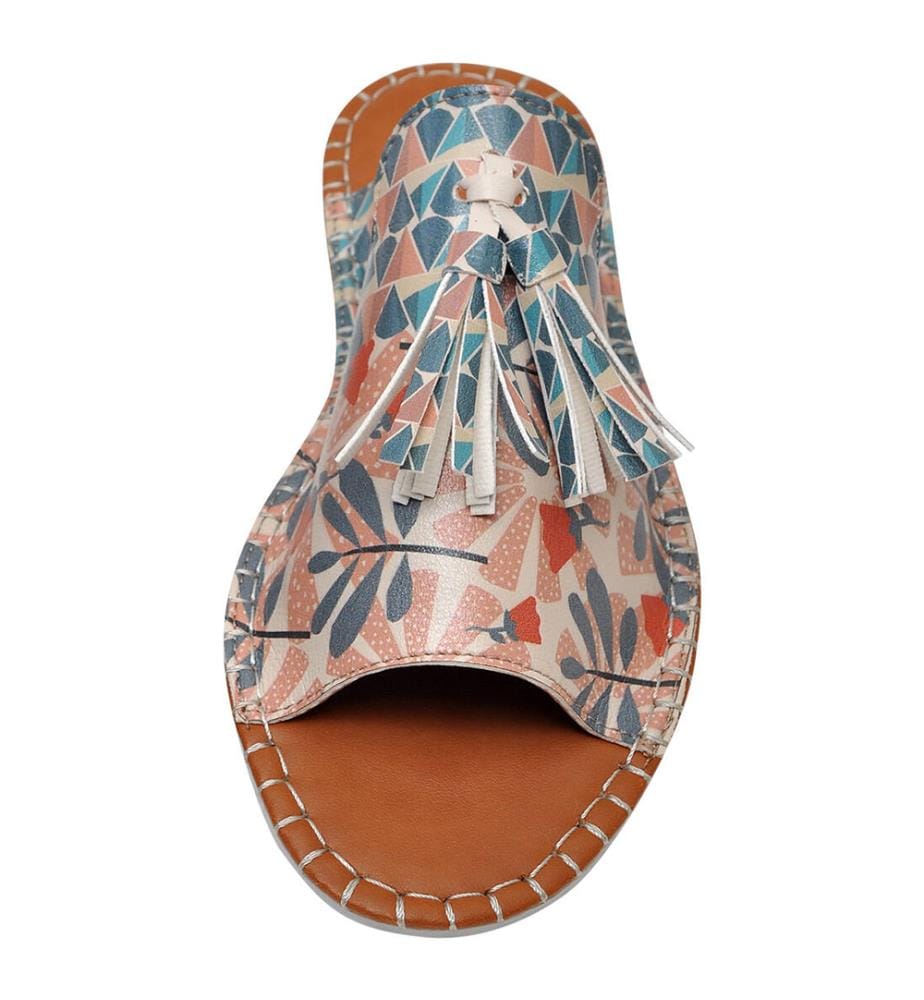 Mehrfarbige Pantoffeln aus Veganleder -Textur Design