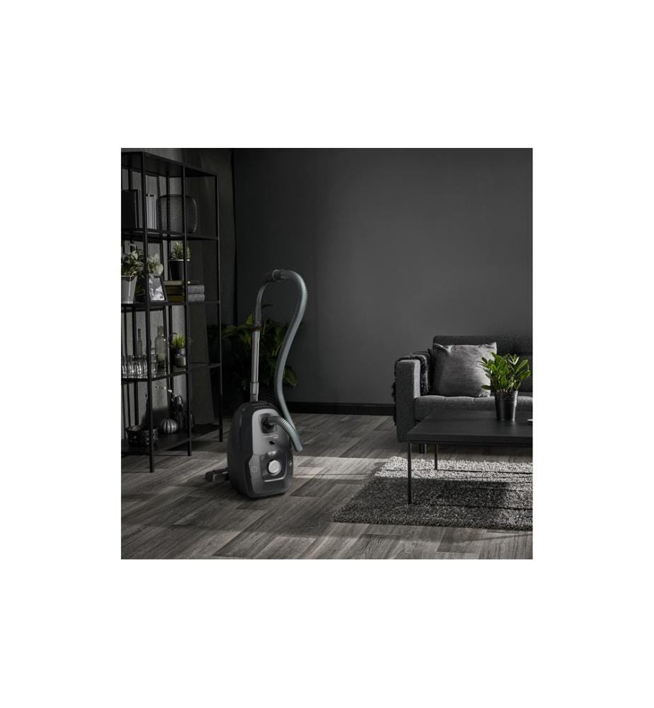 Rowenta Floor Vacuum Green Force Max Silence Black