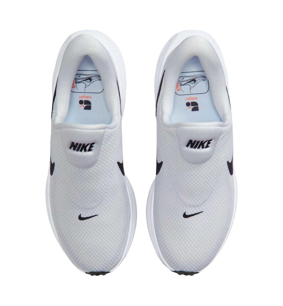 Nike - Baskets motif/style logo REVOLUTION - Femme