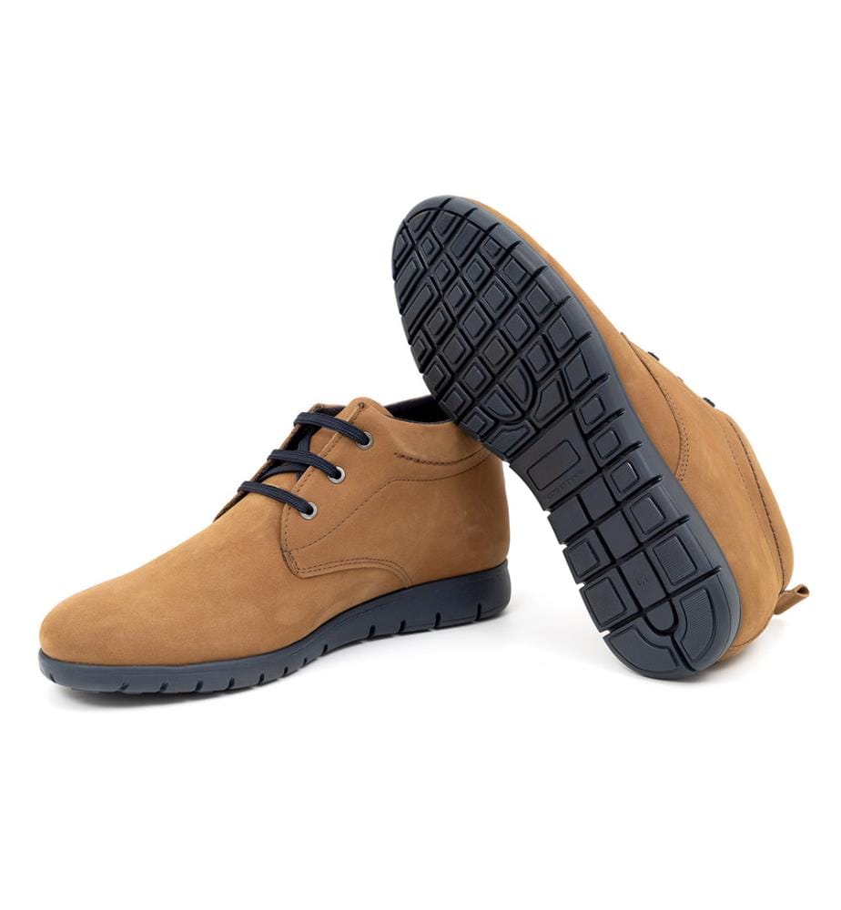 Hellbrauner Lederstiefel